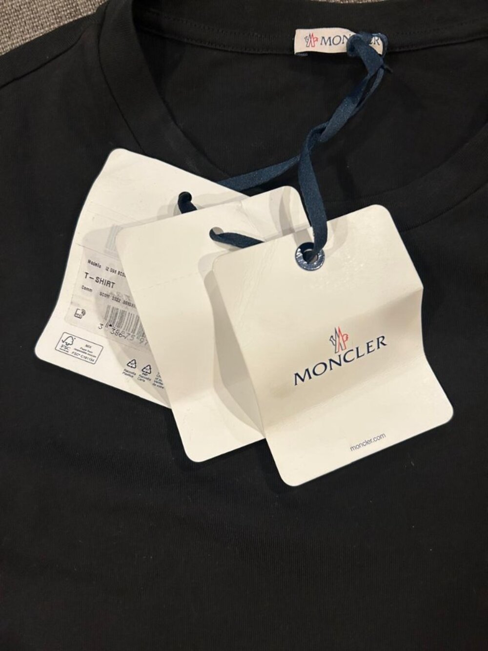 MONCLER - Picture 4 of 6